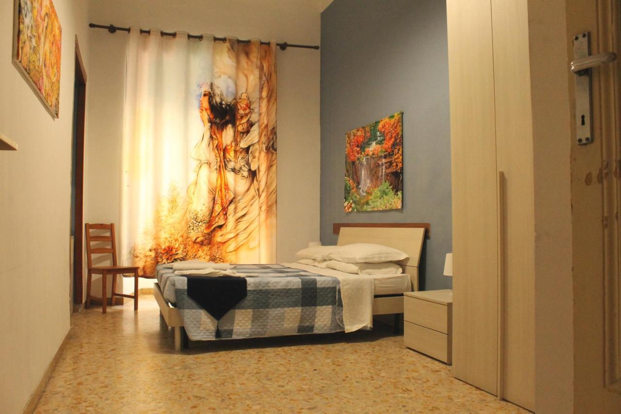 Roma Paradise Luaran gambar